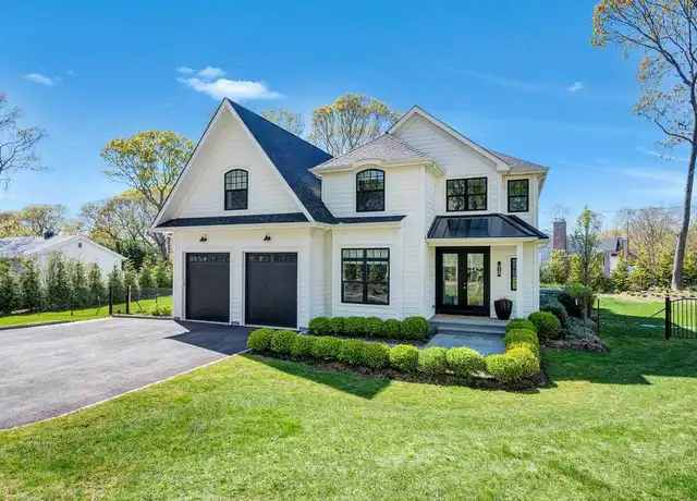 Property at 17 Bayview Rd, Southampton, NY, 11968, 4 beds, 4 baths, [object Object]