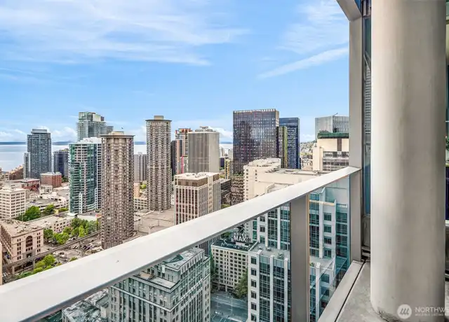 Property at 737 Olive Way #3210, Seattle, WA, 98101, 1 bed, 1 bath, [object Object]