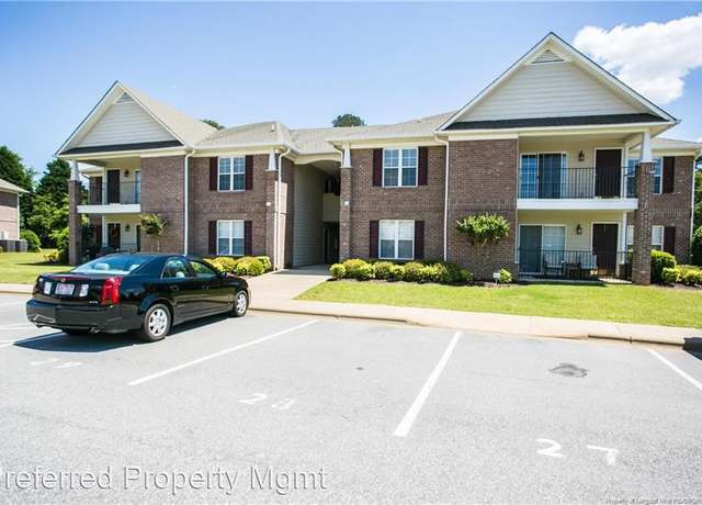Photo of 1720 Renwick Dr, Fayetteville, NC 28304
