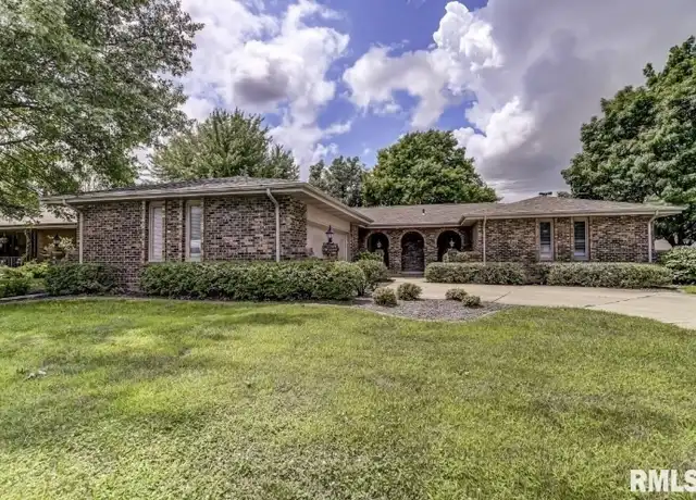 Property at 2901 Interlacken Dr Unit 2901, Springfield, IL, 62704, 3 beds, 2 baths, [object Object]