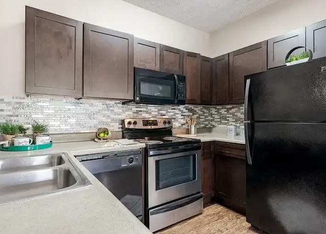 Property at Main Street Apartments - 1450 Paramount Dr, Huntsville, AL, 35806, 3 beds, 2 baths, [object Object]