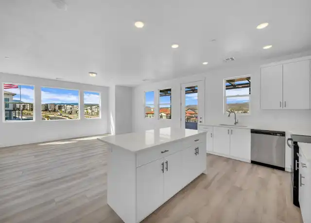 Property at 5599 S Carnelian Pkwy, Saint George, UT, 84790, 2 beds, 2 baths, [object Object]