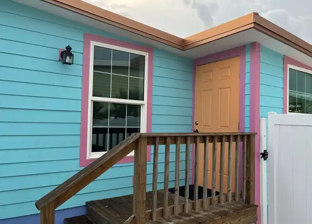 Property at 4874 Pine Island Rd Unit B, Matlacha, FL, 33993, 2 beds, 1 bath, [object Object]