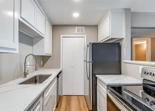 Property at 1603 N Garrett Ave #205, Dallas, TX, 75206, 2 beds, 2 baths, [object Object]