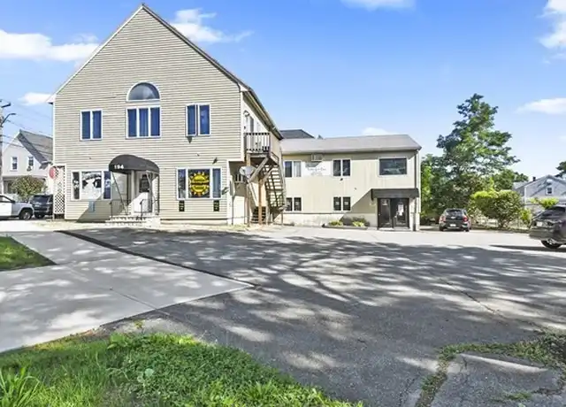 Property at 194 Rockdale Ave Unit 2L, New Bedford, MA, 02740, 2 beds, 1 bath, [object Object]