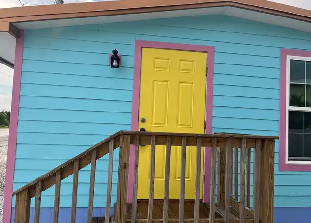 Property at 4874 Pine Island Rd Unit C, Matlacha, FL, 33993, 1 bed, 1 bath, [object Object]