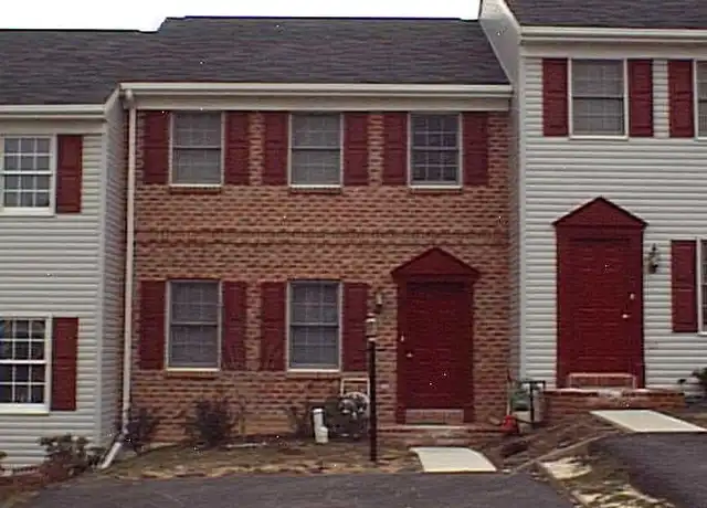 Property at 200 Robin Hill Cir, York, PA, 17404, 3 beds, 1.5 baths, [object Object]
