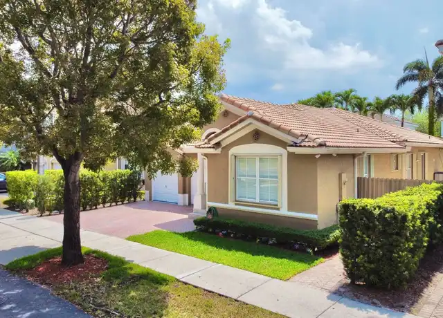 Property at 11300 NW 48th Ter, Doral, FL, 33178, 4 beds, 2.5 baths, [object Object]