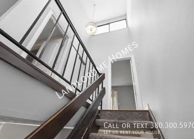 Property at 2842 Stonehenge Dr Unit 1, Columbus, OH, 43224, 2 beds, 1.5 baths, [object Object]