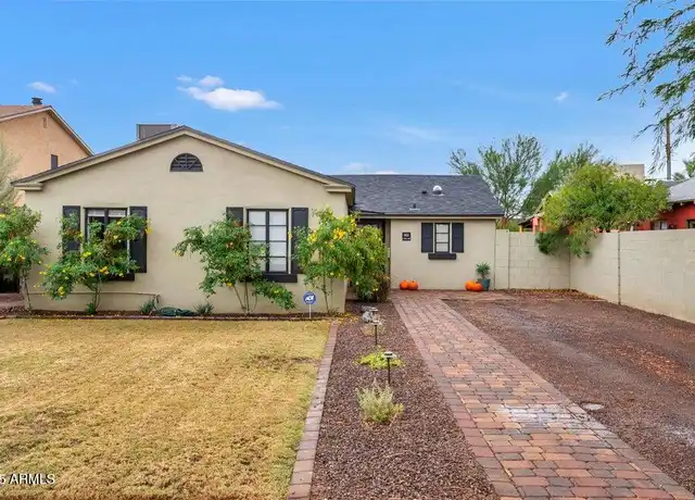 Property at 1433 E Palm Ln, Phoenix, AZ, 85006, 2 beds, 2 baths, [object Object]