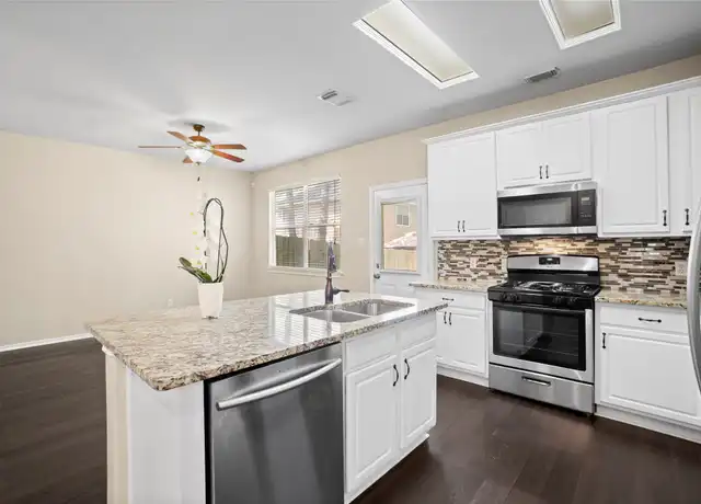 Property at 15 Blue Creek Pl, Spring, TX, 77382, 3 beds, 2.5 baths, [object Object]
