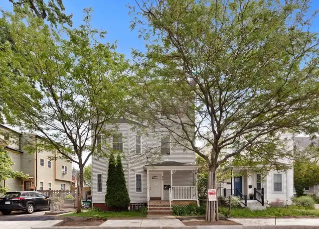 Property at 39 Montgomery St #3, Cambridge, MA, 02140, 3 beds, 1 bath, [object Object]
