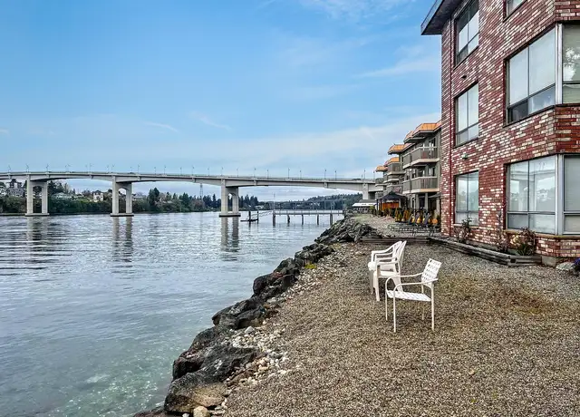 Photo of 211 Shore Dr, Bremerton, WA 98310