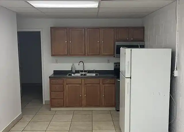 Property at 988 Cross St, California, PA, 15419, 2-3 beds, 1-2 bath, [object Object]