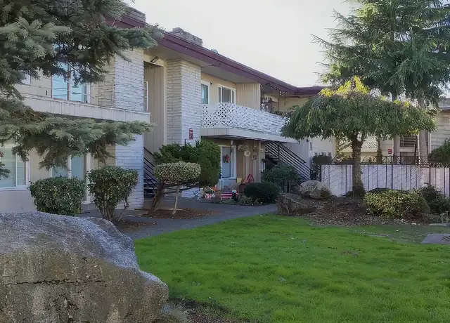 Property at Sky View Park Villa - 17840 32nd Ave S, Seatac, WA, 98188, 1 bed, 1 bath, [object Object]