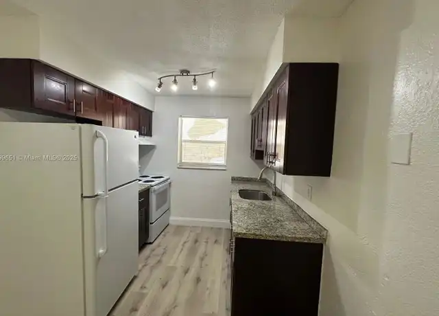 Property at 1105 NE 5th Ter Unit C, Fort Lauderdale, FL, 33304, 1 bed, 1 bath, [object Object]
