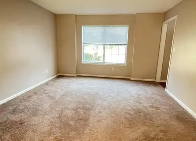 Property at 110 Prince Arthur Dr, Yorktown, VA, 23693, 4 beds, 2.5 baths, [object Object]