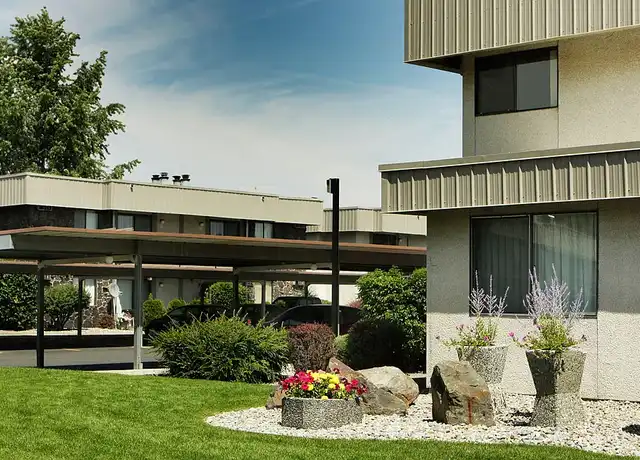 Property at Quadrangle Apartments - 901 E Holyoke Ave, Spokane, WA, 99208, 1 bed, 1 bath, [object Object]