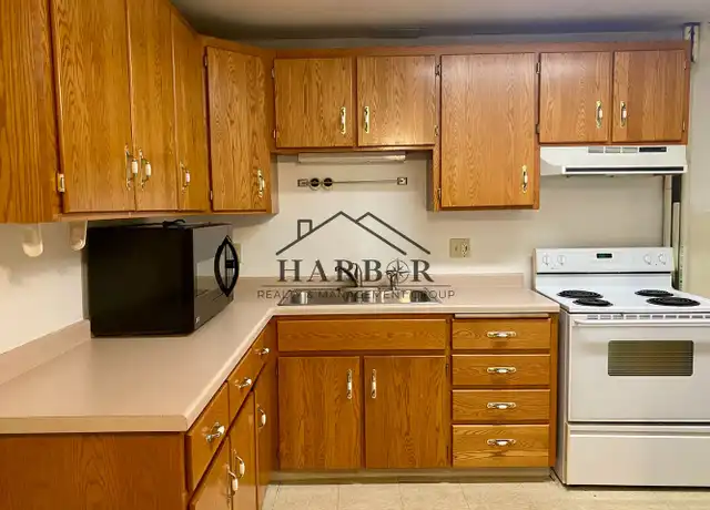 Property at 23 8th St NW Unit 1, Rochester, MN, 55901, 3 beds, 1 bath, [object Object]
