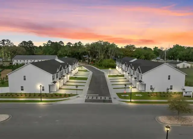 Property at 5794 Ogeechee Rd Unit 602, Savannah, GA, 31405, 3 beds, 2.5 baths, [object Object]