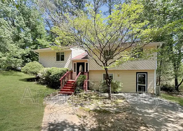 Property at 718 Harness Cres, Lithonia, GA, 30058, 5 beds, 3 baths, [object Object]