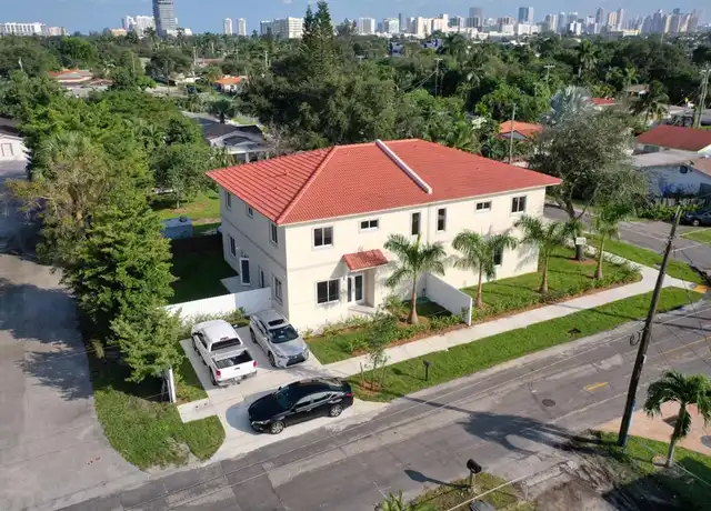 Property at 785 SW 7th Ave, Hallandale Beach, FL, 33009, 4 beds, 4.5 baths, [object Object]