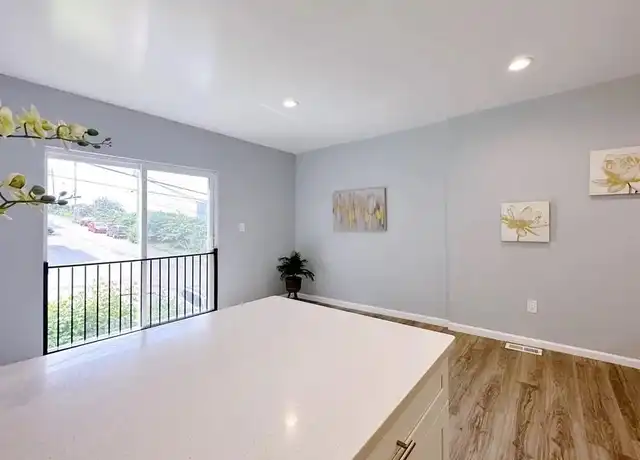 Property at 2 German Sq Unit 1, Pittsburgh, PA, 15203, 1 bed, 2 baths, [object Object]
