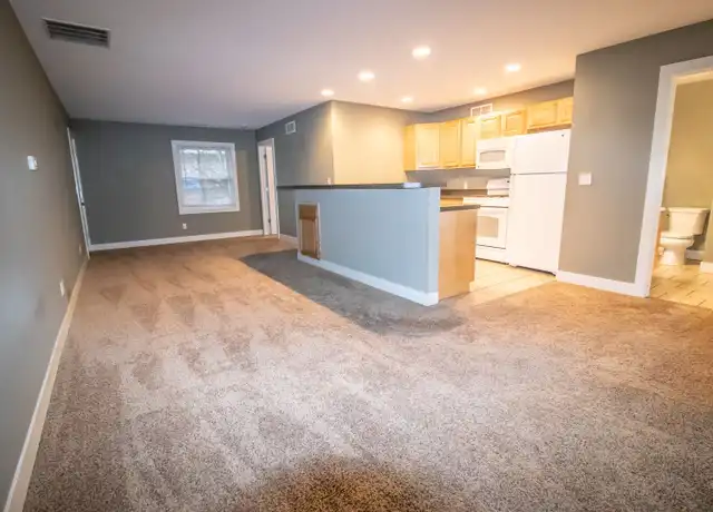 Property at 918 Carrier Creek Blvd NE Unit 918, Grand Rapids, MI, 49503, 1 bed, 1 bath, [object Object]