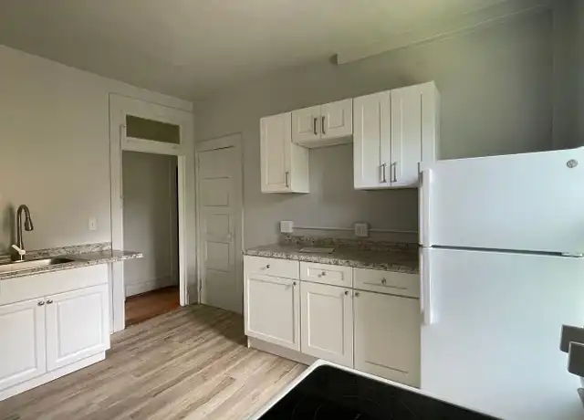Property at 915 South Ave Unit 2, Pittsburgh, PA, 15221, 2 beds, 1 bath, [object Object]