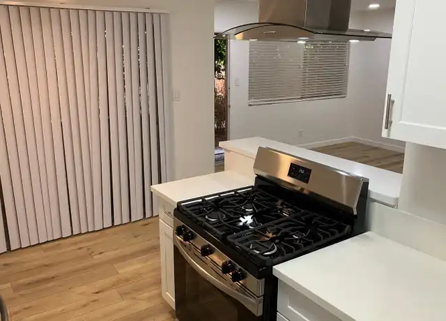 Property at 1238 17th St Unit 02, Santa Monica, CA, 90404, 2 beds, 2 baths, [object Object]