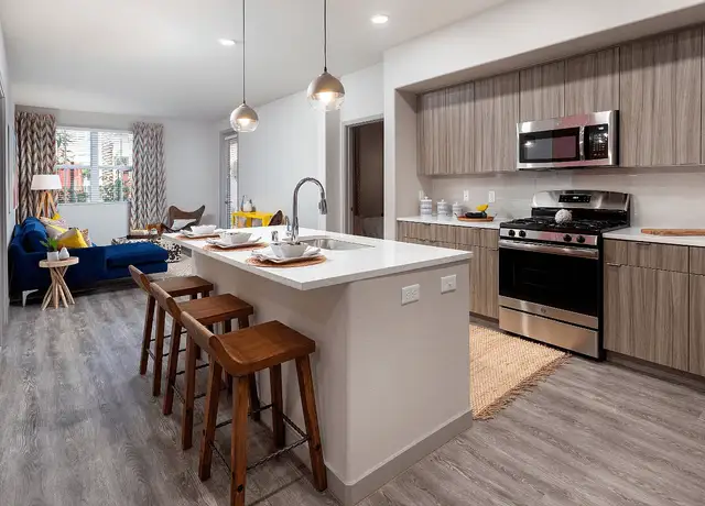 Photo of 352 Townsite Promenade, Camarillo, CA 93010