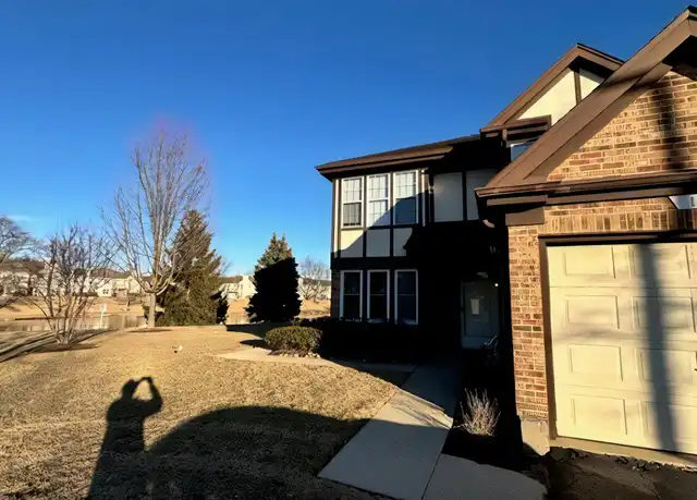 Property at 113 E Fabish Dr #113, Buffalo Grove, IL, 60089, 2 beds, 2 baths, [object Object]