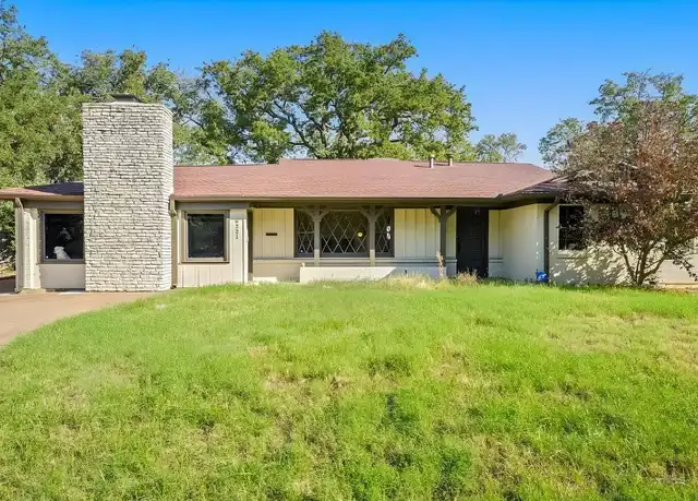 Property at 6221 Warrington Pl, Fort Worth, TX, 76112, 1 bed, 1 bath, [object Object]