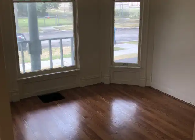 Property at 38 Home St SE Unit 1, Grand Rapids, MI, 49507, 3 beds, 1 bath, [object Object]