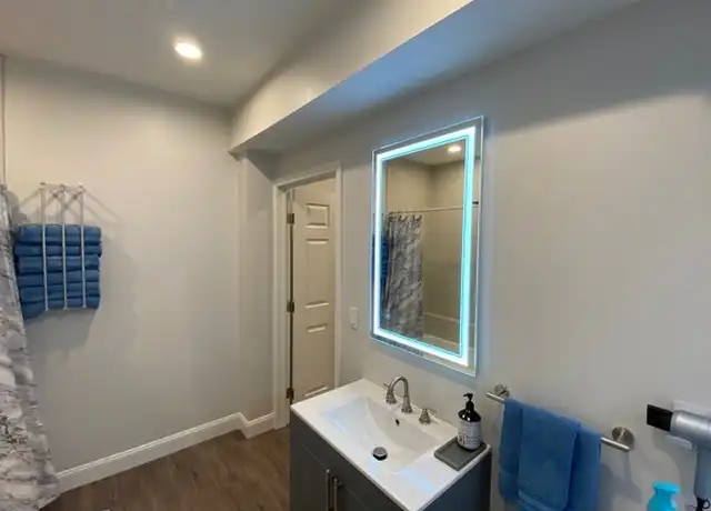 Property at 106 N Franklin St Unit 1, Holbrook, MA, 02343, 1 bed, 1 bath, [object Object]