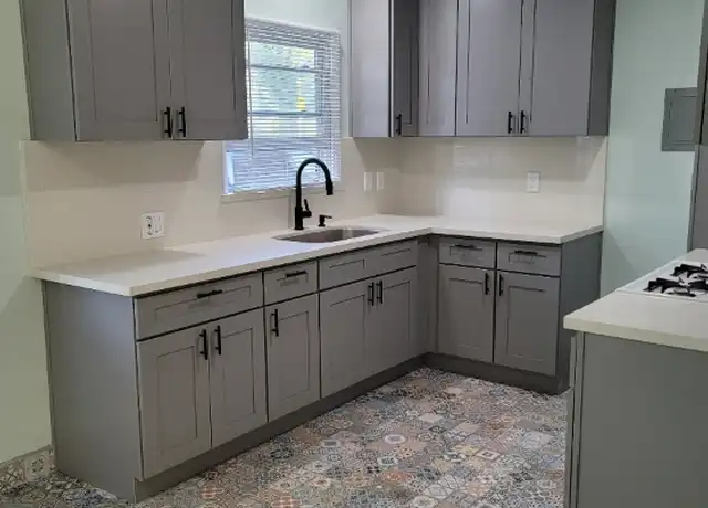 Property at 302 S Broadway Unit B, Santa Ana, CA, 92701, 1 bed, 1 bath, [object Object]