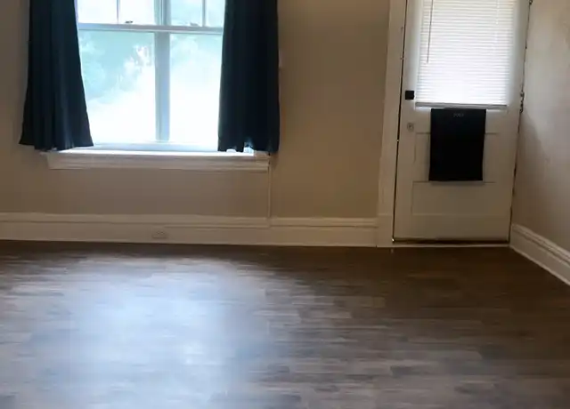 Property at 301 Dover St Fl 1, St. Louis, MO, 63111, 2 beds, 1 bath, [object Object]