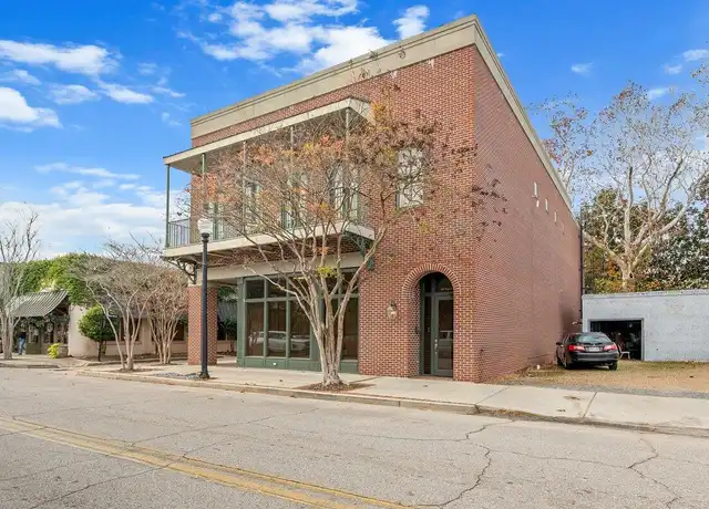Property at 100 Walnut St, Hattiesburg, MS, 39401, 2 beds, 2 baths, [object Object]