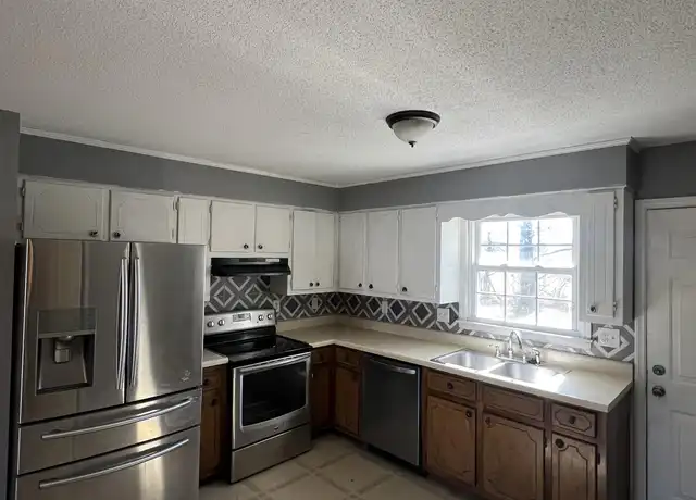 Property at 211 Hunter Dr Unit A, Columbia, TN, 38401, 2 beds, 1 bath, [object Object]