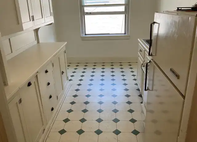 Property at 2040 Grand Ave Unit 201, St Paul, MN, 55105, 2 beds, 1 bath, [object Object]