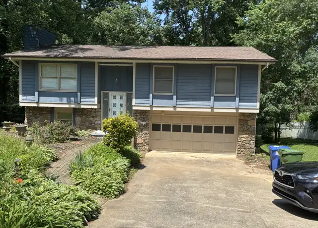 Property at 77 Overlook Rd, Asheville, NC, 28803, 3 beds, 2 baths, [object Object]