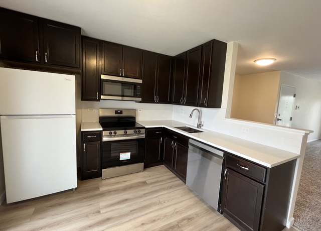 Photo of 172 S Waters Edge Dr #301, Glendale Heights, IL 60139