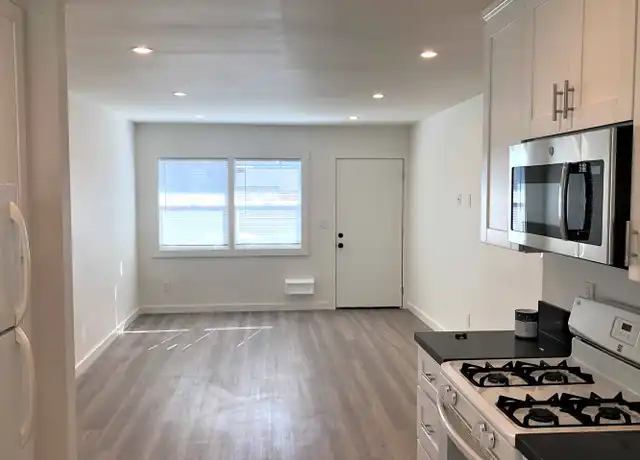 Property at 2101 Reed Ave Unit 2105, San Diego, CA, 92109, 2 beds, 1 bath, [object Object]