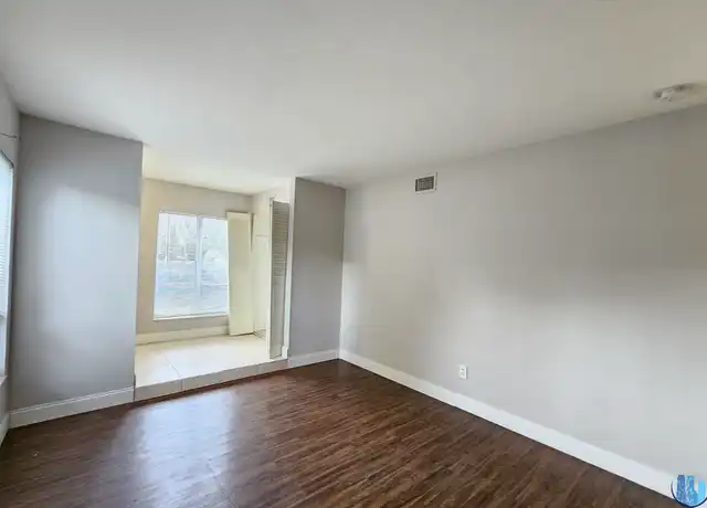 Property at 7611 Paula Dr Unit 7611-3, Tampa, FL, 33615, 1 bed, 1 bath, [object Object]