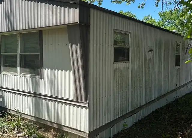 Property at 823 Wolfe Ln, Ada, OK, 74820, 2 beds, 1 bath, [object Object]