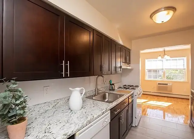 Photo of 208 White Birch Rd, Edison, NJ 08837