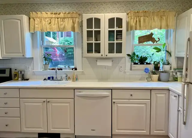 Property at 52 Mount Vernon St #52, Arlington, MA, 02476, 2 beds, 1 bath, [object Object]