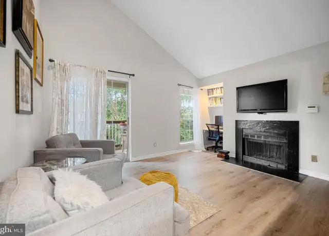 Property at 12152 Penderview Ter #1332, Fairfax, VA, 22033, 1 bed, 1 bath, [object Object]