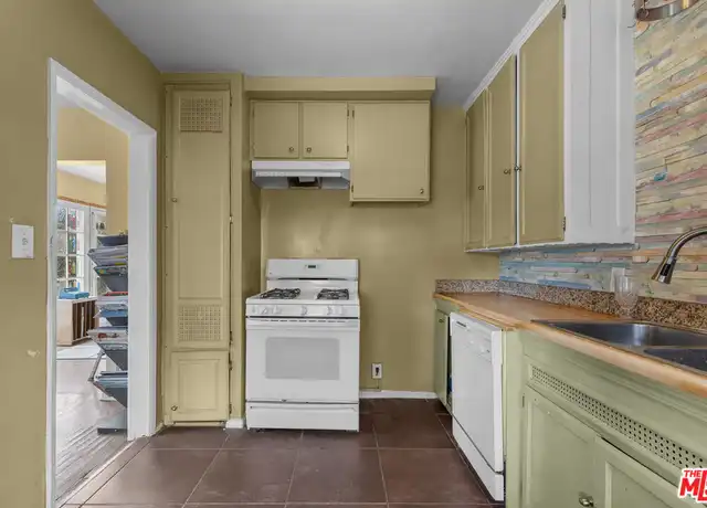 Property at 2610 7th Ave, Los Angeles, CA, 90018, 1 bed, 1 bath, [object Object]