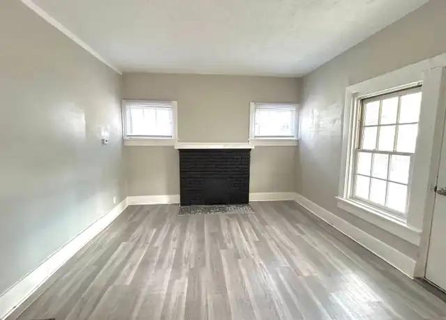 Property at 221 E Siebenthaler Ave, Dayton, OH, 45405, 3 beds, 2 baths, [object Object]